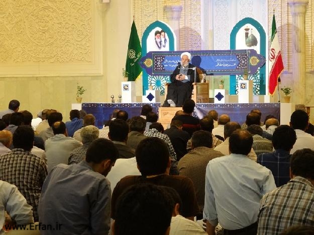 گزارش تصویری/ سخنرانی استاد انصاریان در حرم مطهر شاهچراغ شیراز